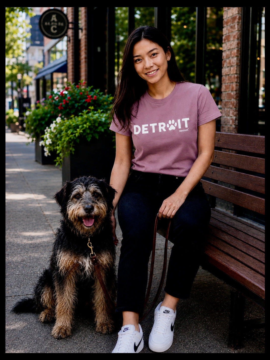 Detroit City Paw - Women's Crew Neck Tee