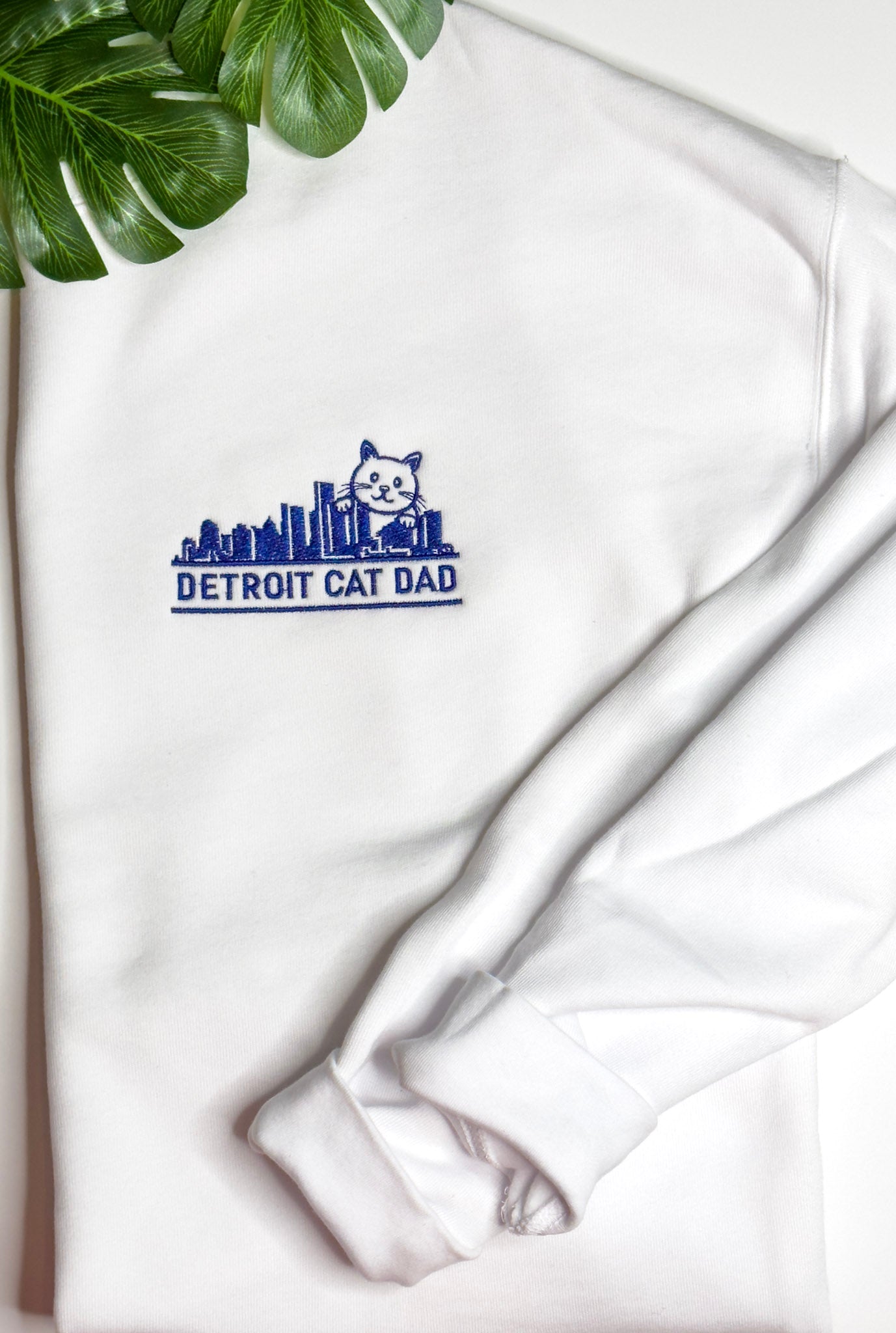 Embroidered Detroit Skyline - Men's Crew Neck Sweatshirt