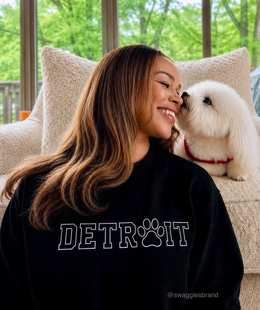 Embroidered City Paw - Women's Crew Neck Sweatshirt
